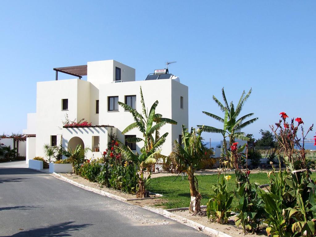 Aura Holiday Villas Paphos Exterior photo