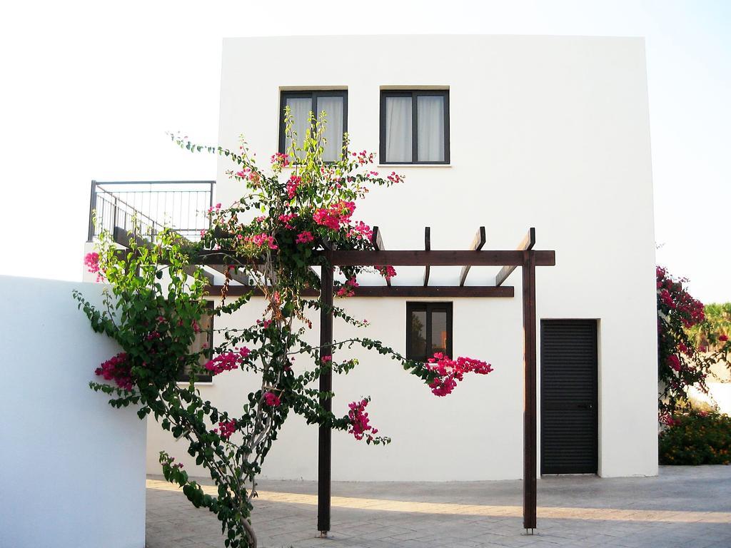 Aura Holiday Villas Paphos Exterior photo