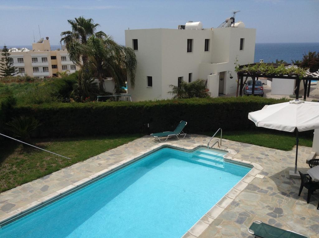 Aura Holiday Villas Paphos Room photo